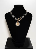 collana sigilium - serie amazzone bicolore  catena argento fermaglio medaglia  stemma