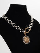 collana sigilium - serie amazzone bicolore  catena argento fermaglio medaglia  stemma