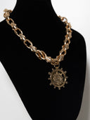 collana l'abeille  catena foglie  moneta con perle