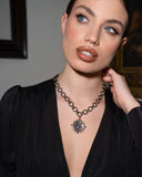 collana gemellus color argento scuro inserti color  oro medaglione